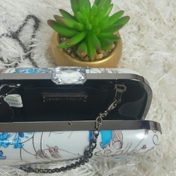 Hearty  Trendy Clutch  color white and blue - Picture 2 of 4